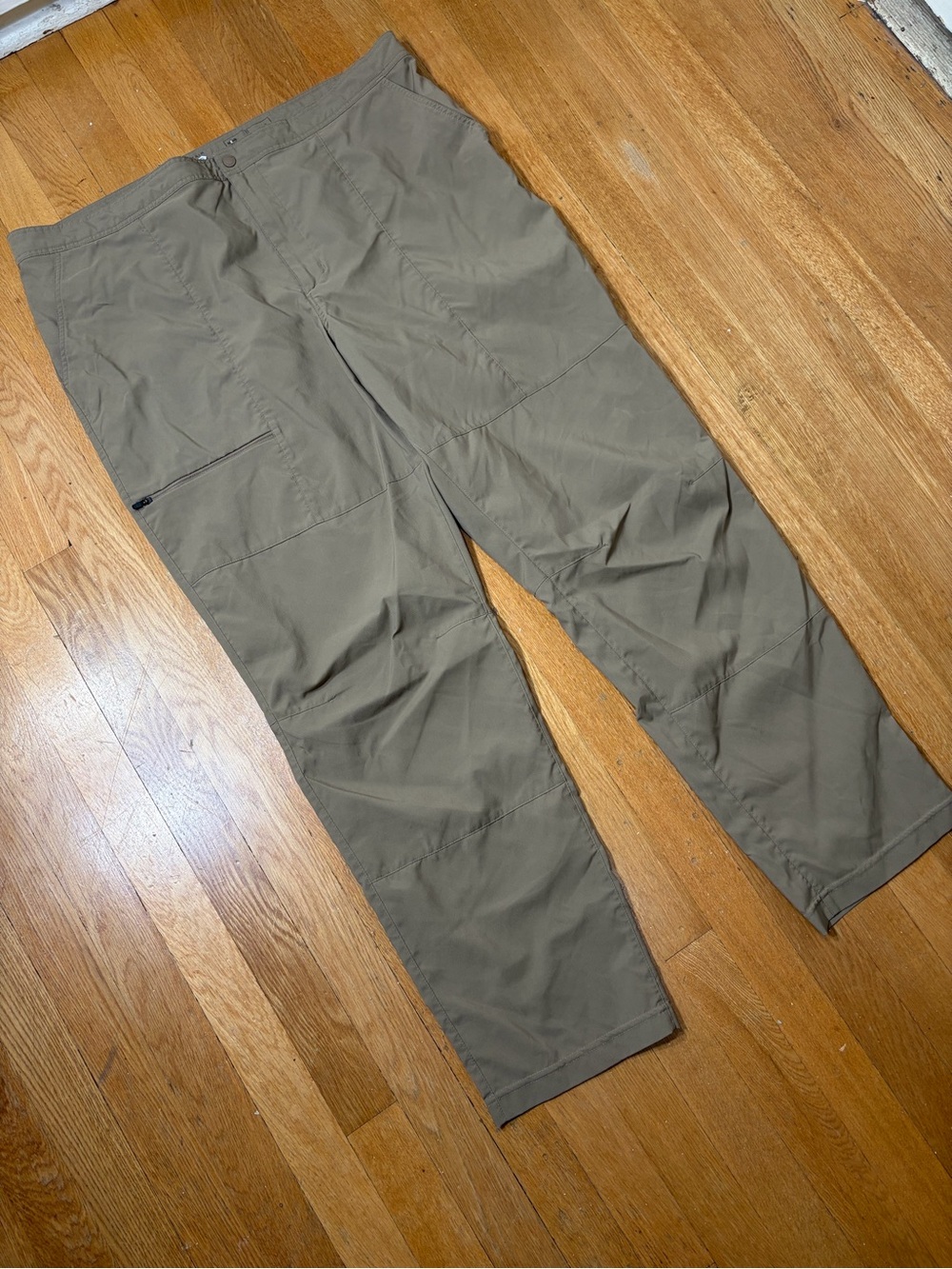 Mountain Hardwear Men's Tan Hiking Zip Pocket Pants